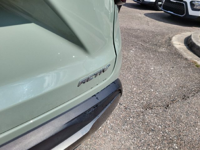Used 2025 Chevrolet Trax ACTIV FWD image 8