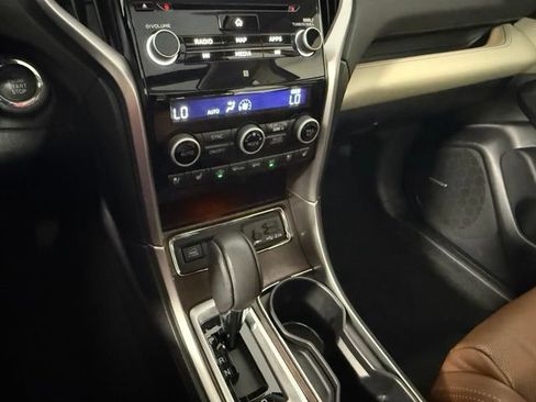 Used 2022 Subaru Ascent Touring AWD/4WD image 27