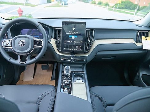 New 2026 Volvo XC60 B5 Plus w/ Climate Package AWD/4WD image 23