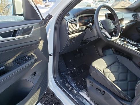 New 2026 Volkswagen Atlas Cross Sport SE image 6