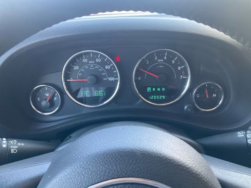 Used 2013 Jeep Wrangler Sport AWD/4WD image 18