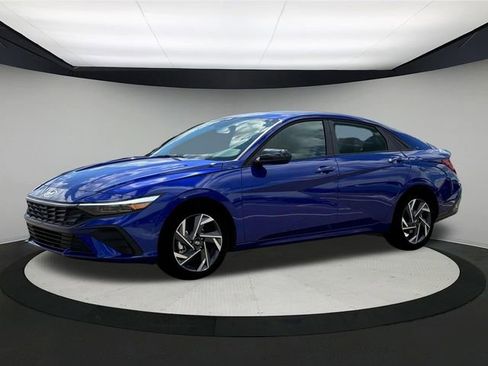 New 2025 Hyundai Elantra Sport image 2