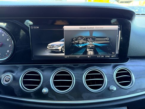 Used 2019 Mercedes-Benz E 300 4MATIC w/ Premium 1 Package image 35