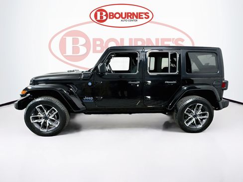 Used 2024 Jeep Wrangler Unlimited w/ Convenience Group AWD/4WD image 6