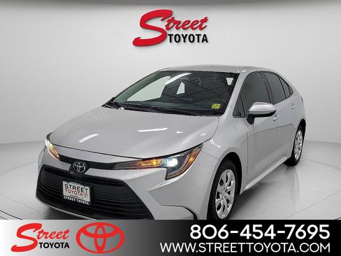 Certified 2024 Toyota Corolla LE image 1