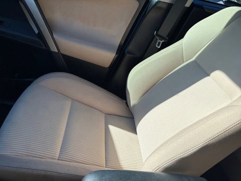 Used 2015 Toyota RAV4 XLE image 19