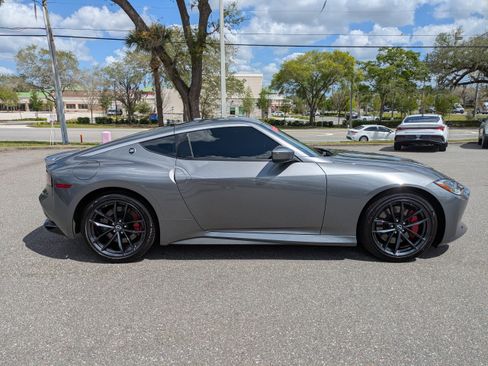 Certified 2025 Nissan Z Performance w/ Floor Mat Package RWD image 3