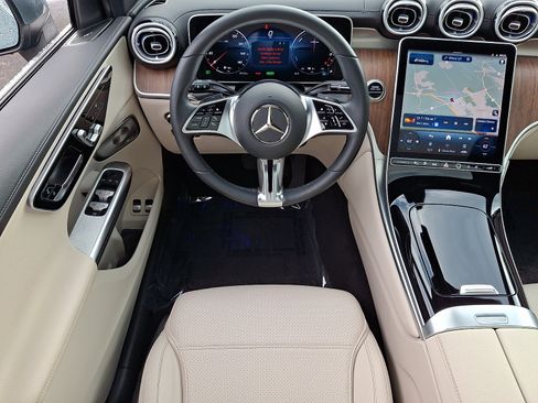 Certified 2025 Mercedes-Benz GLC 350e 4MATIC image 11