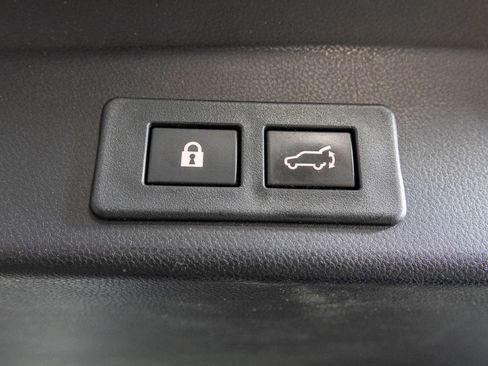 Used 2023 Subaru Ascent Premium w/ Convenience Package image 42