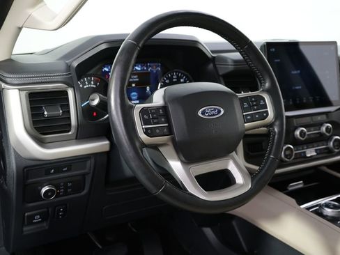 Used 2022 Ford Expedition XLT AWD/4WD image 11