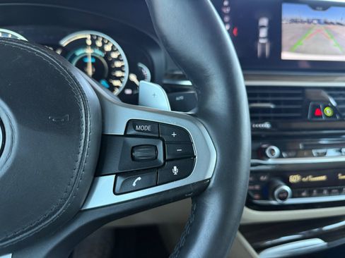 Used 2018 BMW 530e RWD image 19