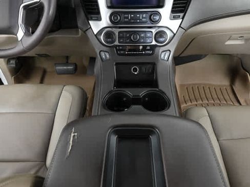 Used 2018 Chevrolet Suburban LT image 18