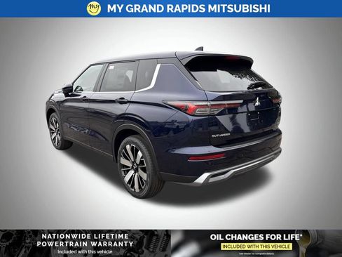 New 2026 Mitsubishi Outlander SE AWD/4WD image 5
