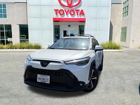 Used 2023 Toyota Corolla Cross AWD Hybrid w/ Convenience Package image 4