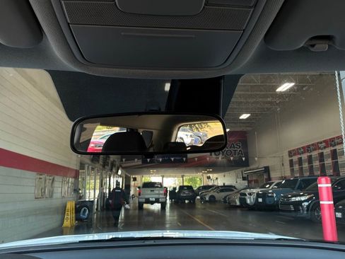 Used 2025 Kia Soul LX w/ LX Technology Package FWD image 16