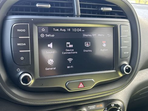 Used 2022 Kia Soul LX w/ Technology Package FWD image 16