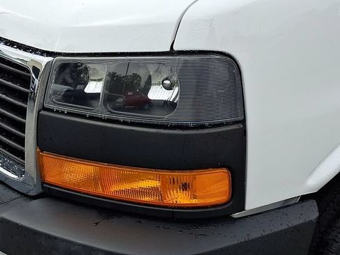 Used 2024 GMC Savana 2500 w/ Driver Convenience Package RWD image 9