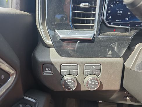 Used 2025 Chevrolet Silverado 2500 LT w/ Convenience Package AWD/4WD image 21