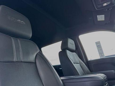 Used 2022 Chevrolet Silverado 1500 High Country w/ Z71 Off-Road Package image 20