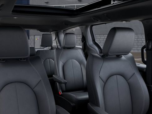 New 2026 Chrysler Pacifica Select AWD/4WD image 26
