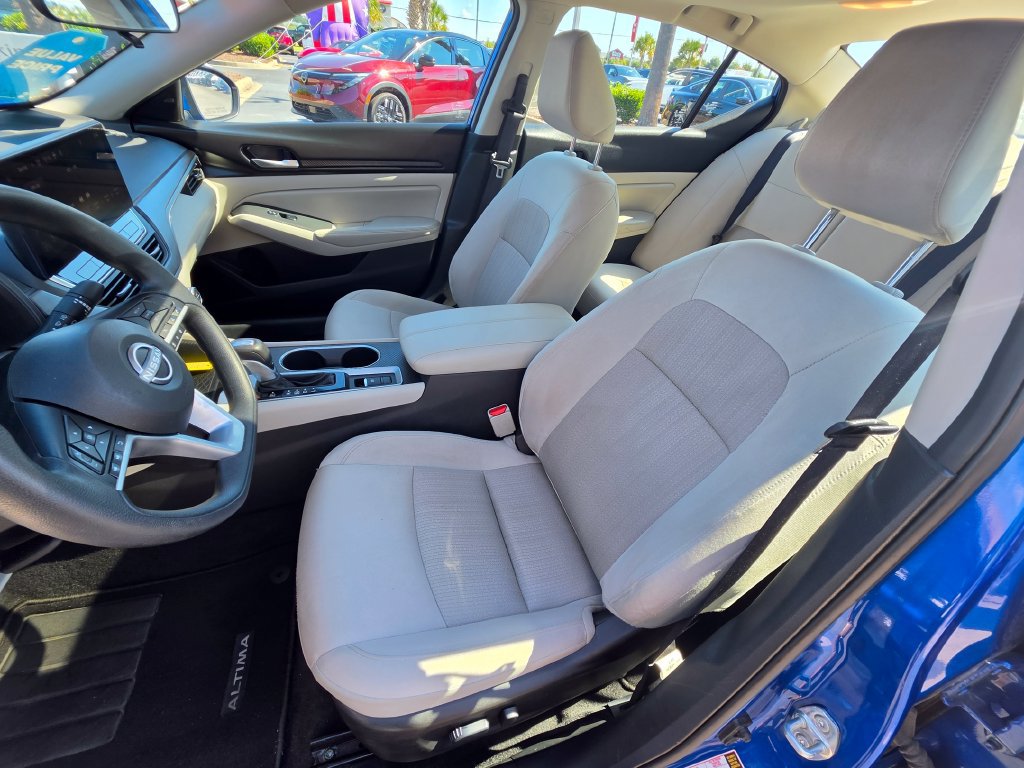 Certified 2025 Nissan Altima 2.5 SV w/ SV Special Edition Package AWD/4WD image 15