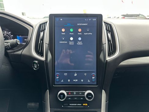 Used 2024 Ford Edge SEL w/ Convenience Package image 23