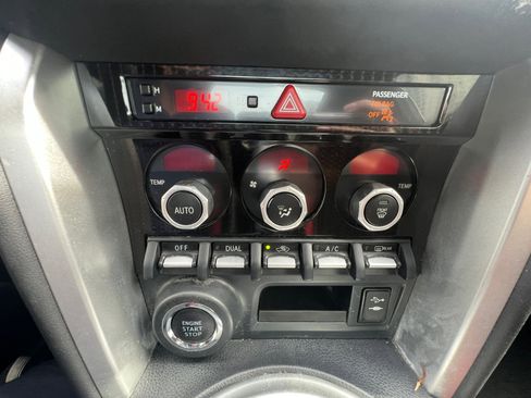 Used 2019 Toyota 86 image 18