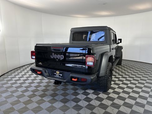Used 2023 Jeep Gladiator Mojave w/ Cold Weather Group image 10