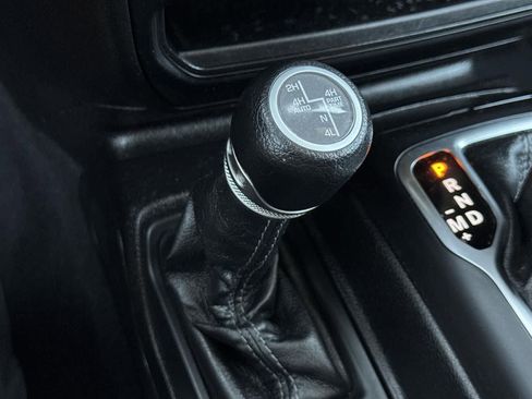 Used 2024 Jeep Wrangler Sahara image 17