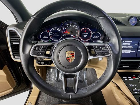 Used 2020 Porsche Cayenne Base image 10