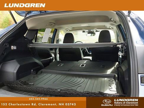 Used 2024 Subaru Crosstrek 2.0i Premium image 16