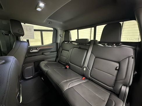 Used 2026 GMC Sierra 1500 Denali w/ Denali Reserve Package AWD/4WD image 13