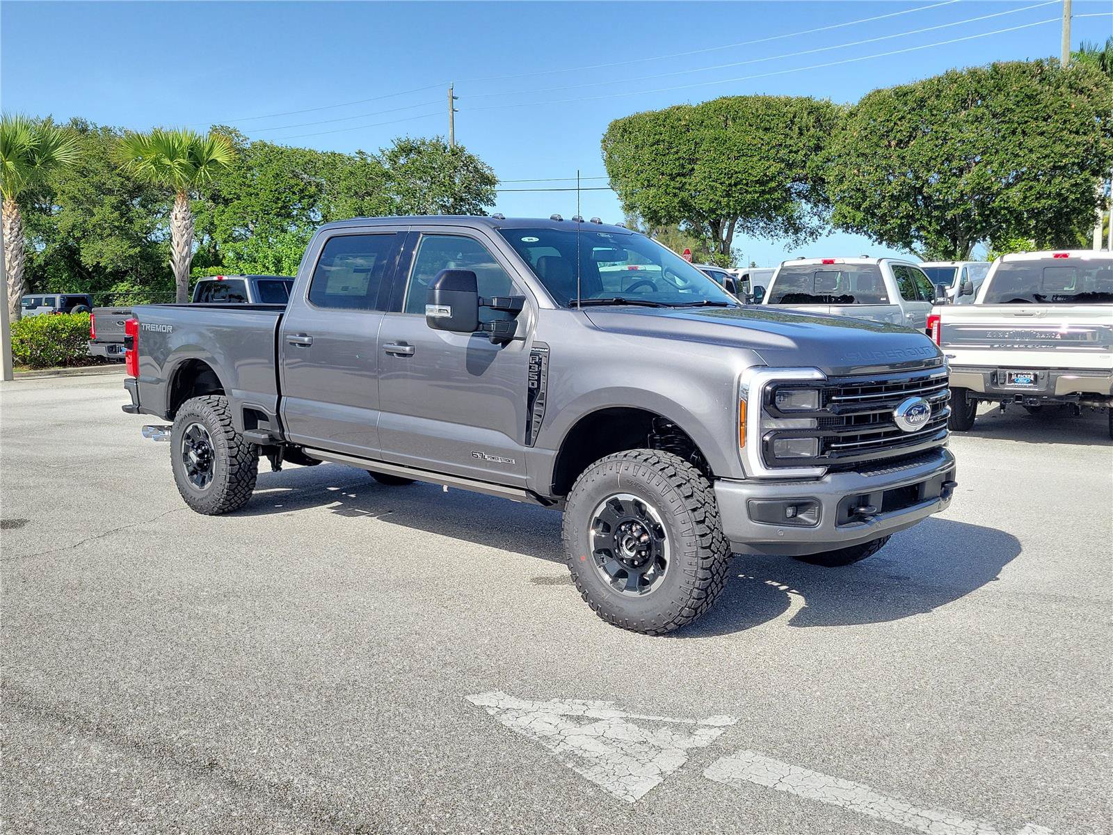 New 2026 Ford F350 Platinum w/ Tremor Off-Road Package AWD/4WD image 32