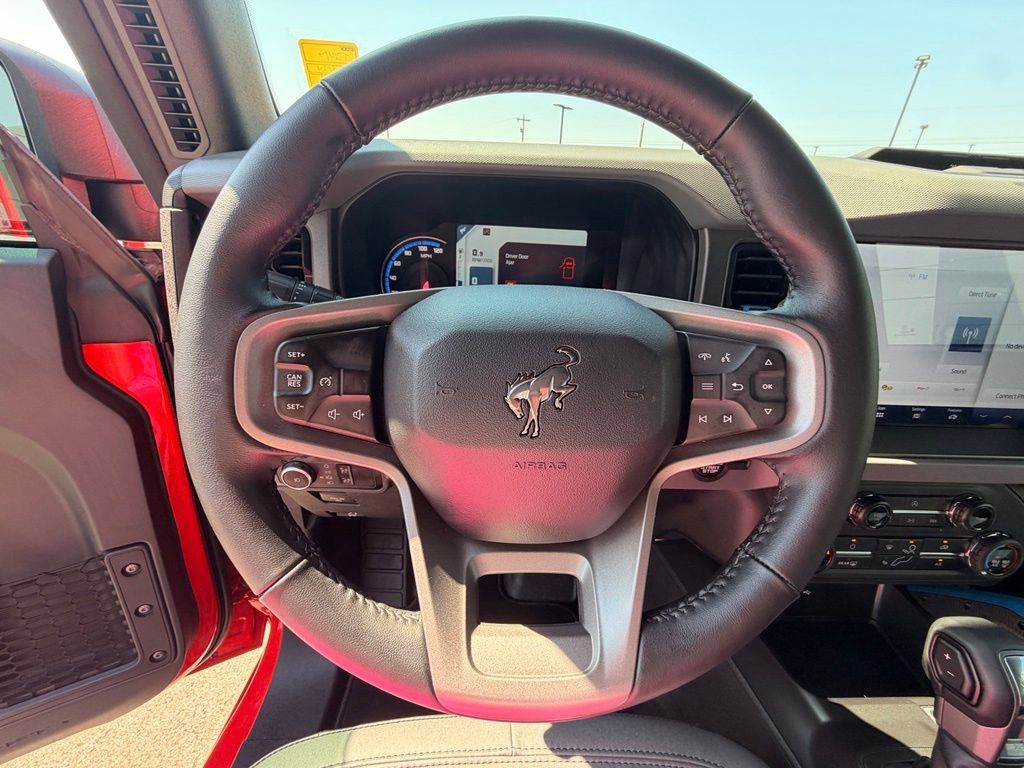 Used 2024 Ford Bronco Black Diamond w/ Sasquatch Package AWD/4WD image 23