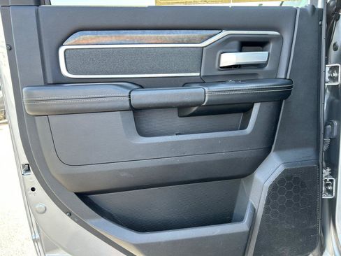Used 2020 RAM 2500 Big Horn w/ Level 1 Equipment Group AWD/4WD image 33