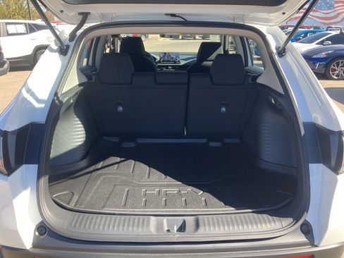 New 2025 Honda HR-V LX image 38