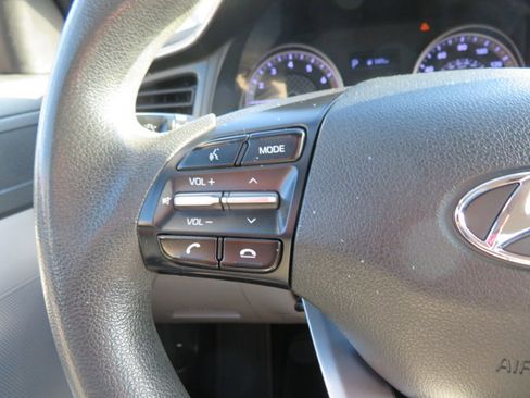Used 2020 Hyundai Elantra SEL image 23