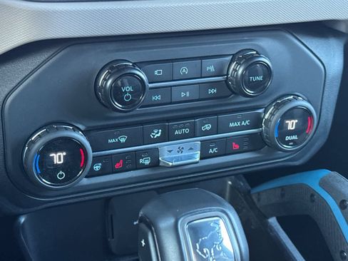 Certified 2024 Ford Bronco Wildtrak image 21