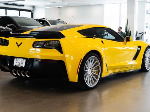Used 2019 Chevrolet Corvette Z06 RWD image 4