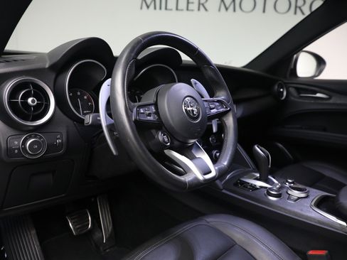 Used 2022 Alfa Romeo Stelvio Sprint image 18