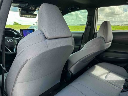 Used 2024 Toyota Corolla Cross SE image 17