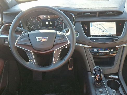 Certified 2025 Cadillac XT5 Sportv w/ Technology Package image 10