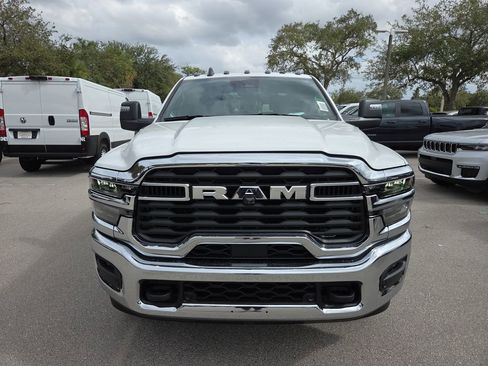 New 2026 RAM 3500 Big Horn AWD/4WD image 3
