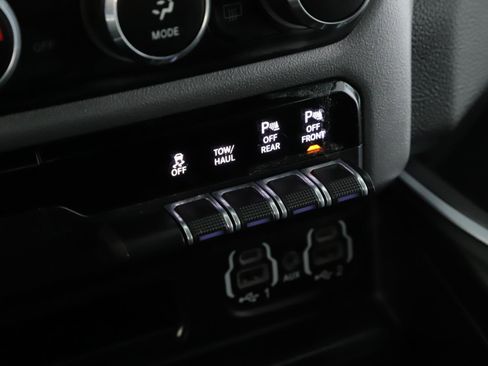 Used 2021 RAM 1500 Big Horn image 15