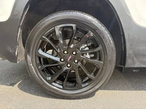Certified 2023 GMC Terrain SLT w/ Elevation Edition AWD/4WD image 17
