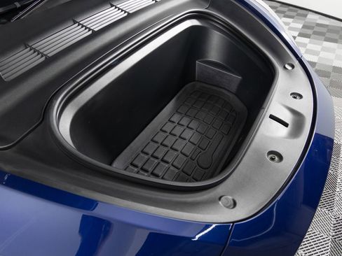 Used 2022 Tesla Model Y Long Range image 40