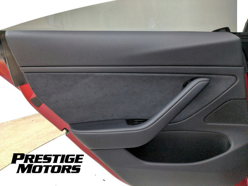 Used 2018 Tesla Model 3 Long Range RWD image 25