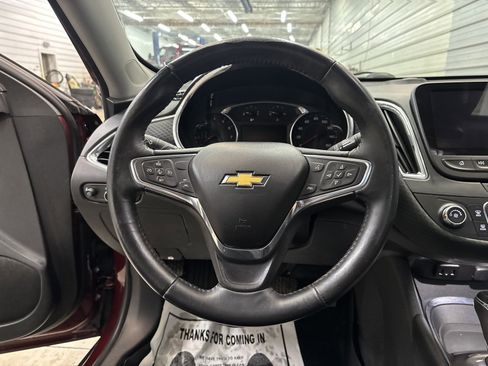 Used 2016 Chevrolet Malibu LT image 11