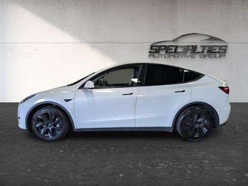 Used 2021 Tesla Model Y Long Range AWD/4WD image 7