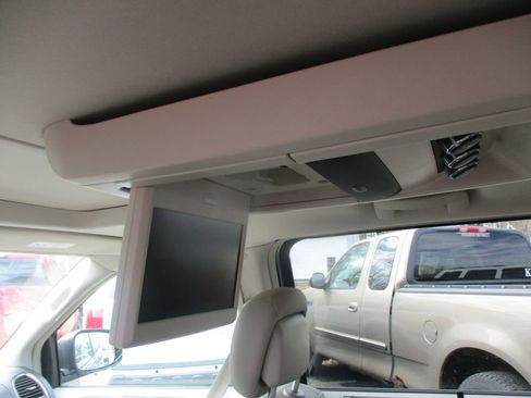 Used 2012 Chrysler Town & Country Touring-L w/ Entertainment Group #2 image 8